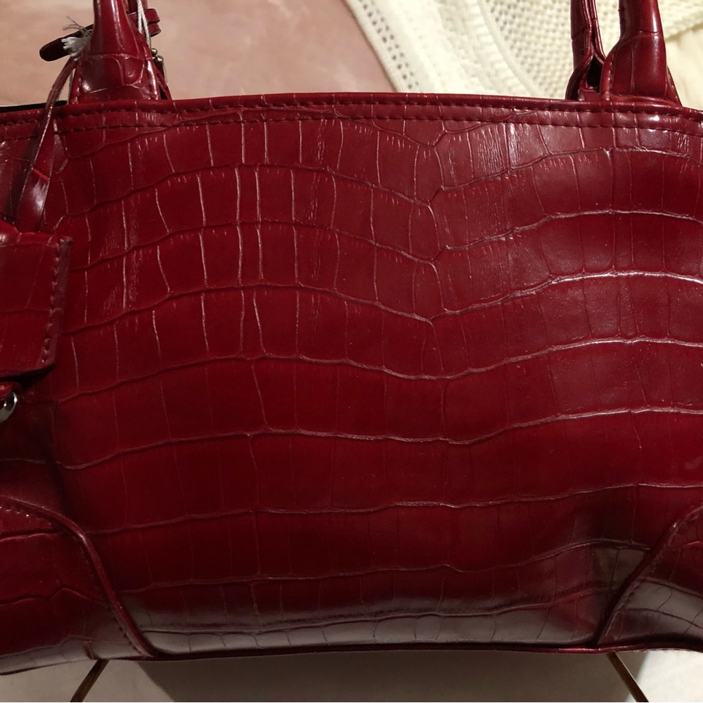 BULAGGI The Bag Leather Red Crocodile Embossed Shoulder Bag w/Lock & Key 💥Sold💥 - Picture 10 of 15